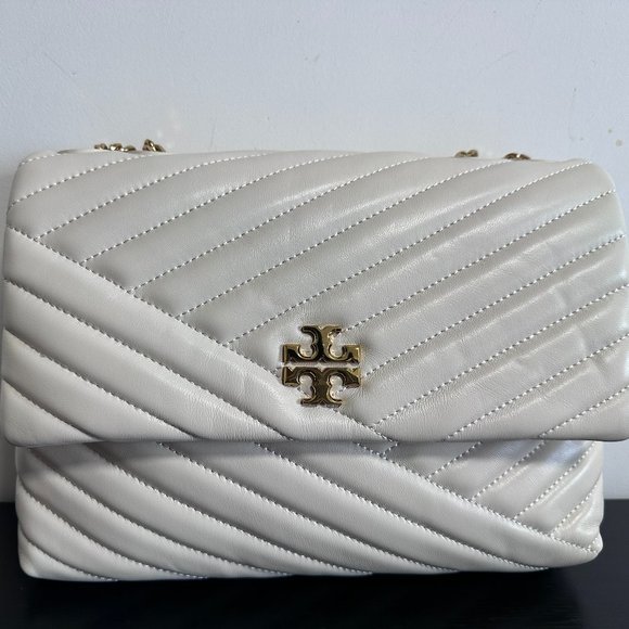 KIRA CHEVRON CONVERTIBLE SHOULDER BAG - Picture 1 of 6